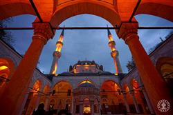 Gülnuş Emetullah Valide Sultan Mosque Üsküdar