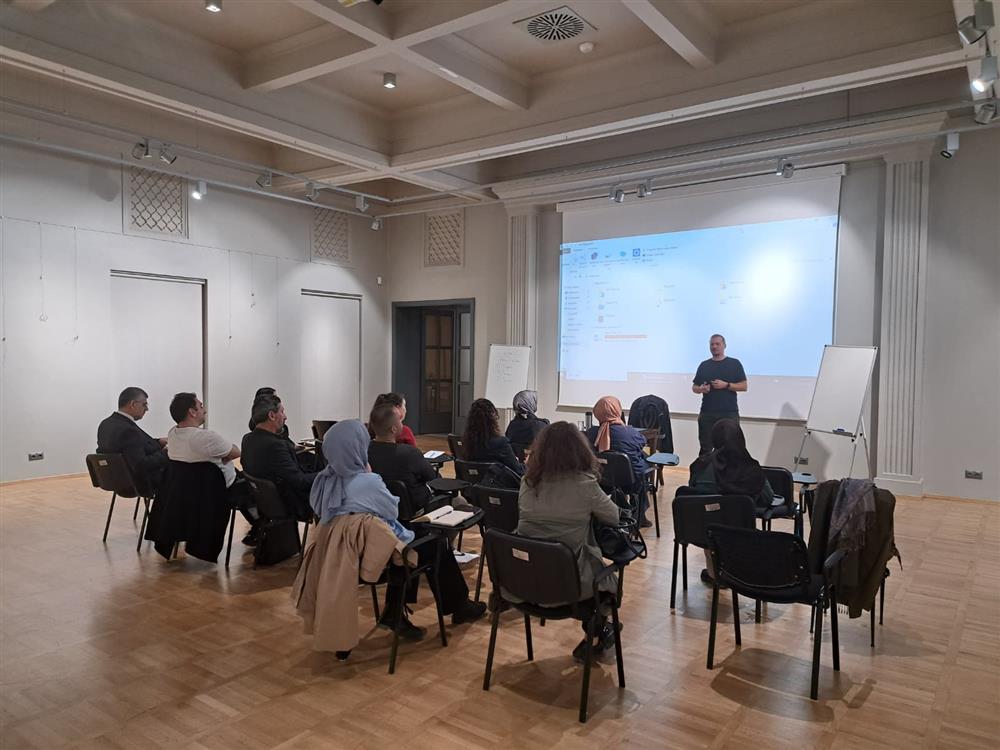 Dr. Mehmet Savan 2 .jpg Dr. Mehmet Savan 2 .jpg